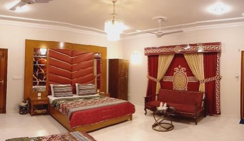 Deluxe Family Suite