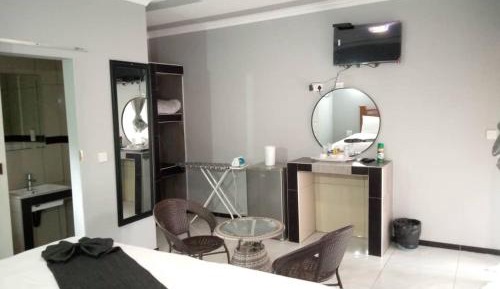 Deluxe Suite
