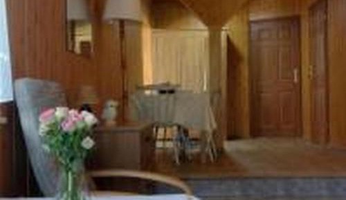 Deluxe Double Room (2 Adults + 1 Child)