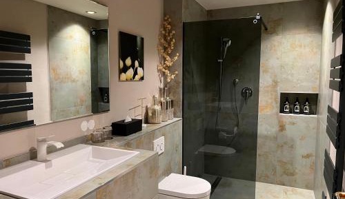 Weinberg Suite 27