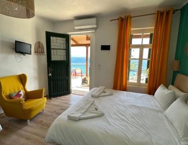 Deluxe Triple Room with Sea View