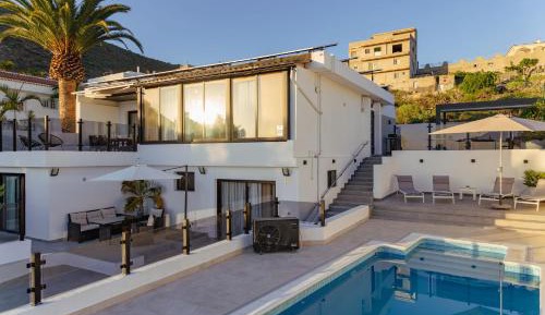 Villa with Sea View