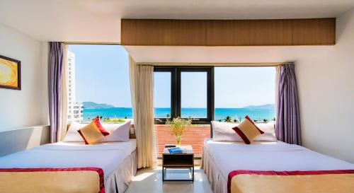 Family Room with Sea View
