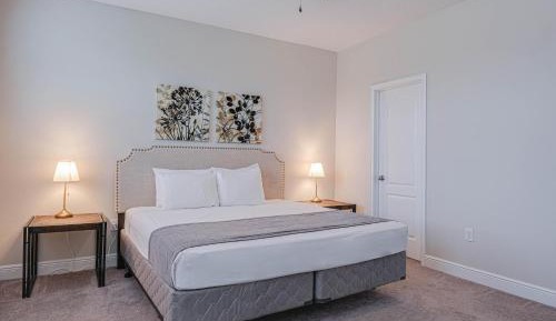 Three-Bedroom Holiday Home 