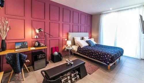 Double or Twin Room with Private Bathroom