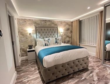 Double Room with Spa Bath