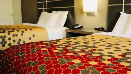 Queen Room with Two Queen Beds - Non-Smoking
