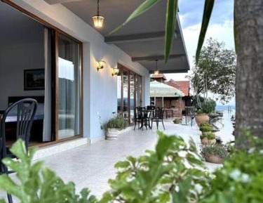 Studio with Terrace
