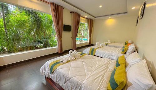 Triple Room with Pool View