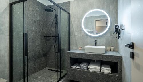 Junior Suite with Mountain View