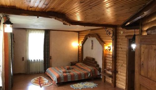 Double or Twin Room with Mountain View