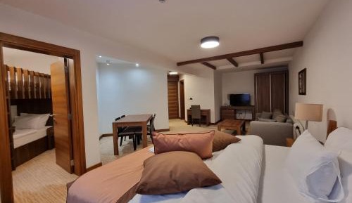 Deluxe Apartment