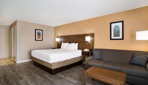 King Room with Sofa Bed - Non-Smoking