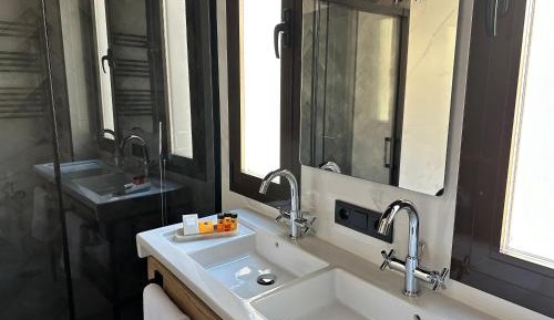 Deluxe Junior Suite