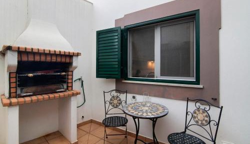 Superior One-Bedroom Apartment