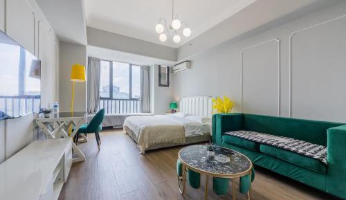 One-Bedroom Apartment - Lavender