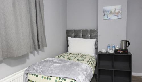 Single Room with Shared Bathroom