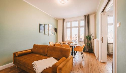 Three-Bedroom Apartment with Balcony