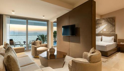 Executive Suite - Annex