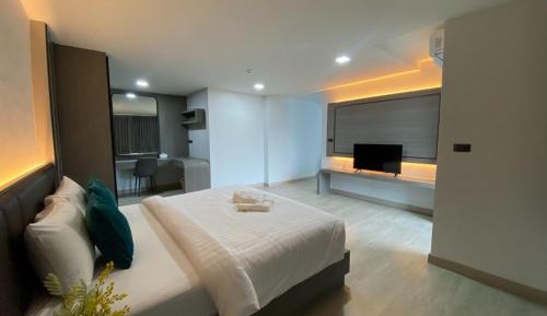 Deluxe Family Room