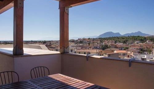 Family Two-Bedroom Apartment with View