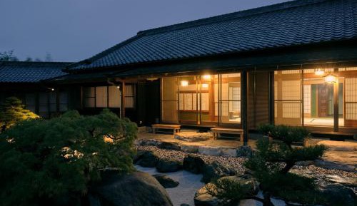 Villa with Garden View