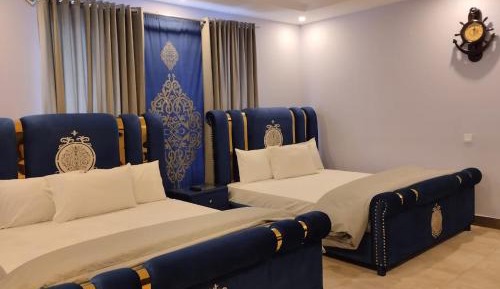 Deluxe Family Room