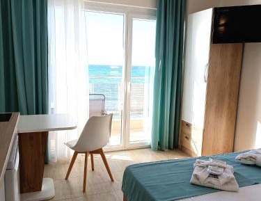 Deluxe Double Room with Balcony and Sea View