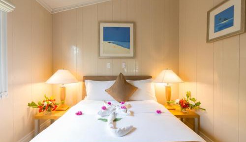 Deluxe Cottage with 1 King Bed and 2 Twins Beds