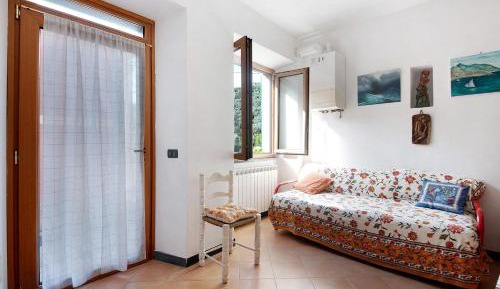 Superior One-Bedroom Apartment