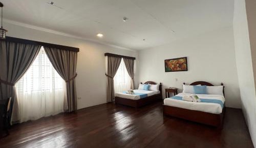 Standard Queen Room