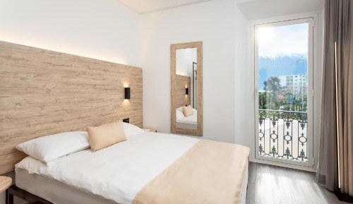 Comfort Single Room with Lake View