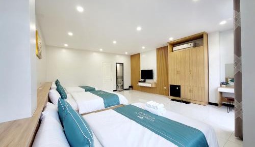 Family Suite with Balcony