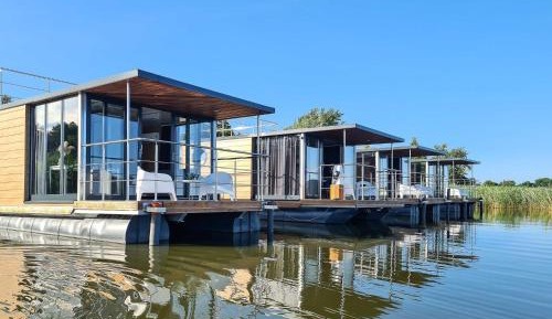 Two-Bedroom House Boat