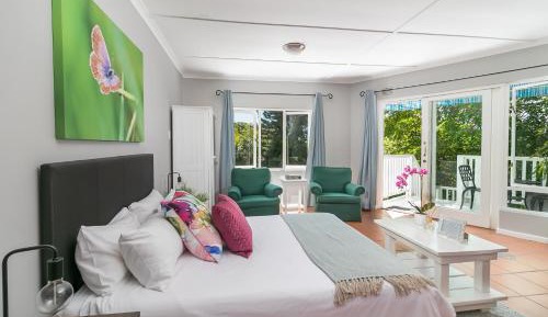 Queen Room with Garden View