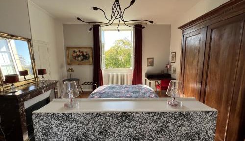Queen Room with Garden View