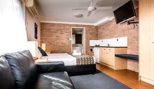 King Room with Spa Bath