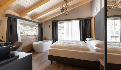 Junior Suite with Balcony