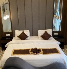 King Suite with Spa Bath