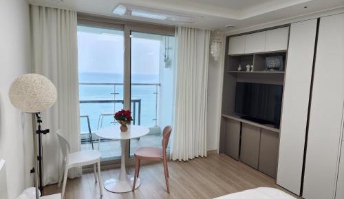 Studio Apartment with Sea View