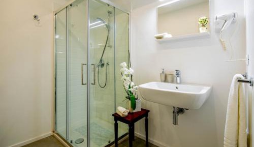 Double or Twin Room with Private Bathroom