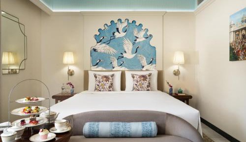 Deluxe Room Double Bed 