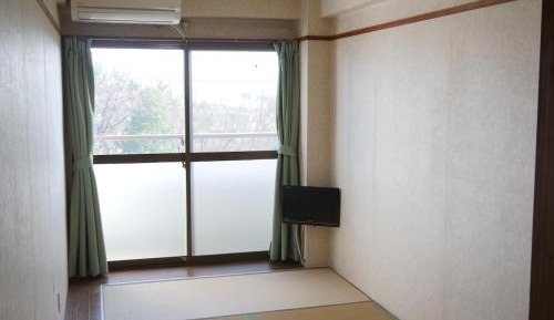 Japanese-Style Room