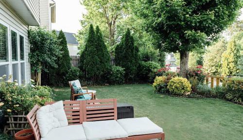 Apartment with Garden View