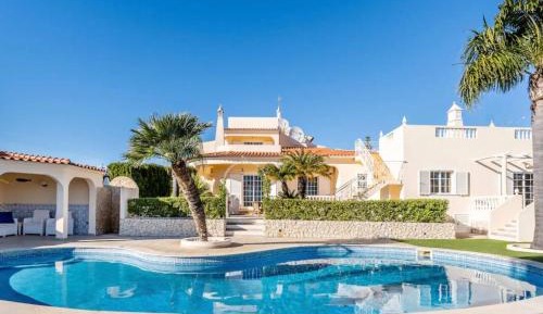 Villa with Garden View
