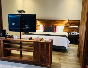 Superior King Room