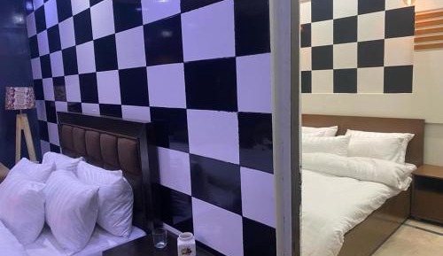 Deluxe King Suite