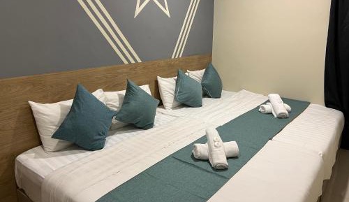 Deluxe Family Room