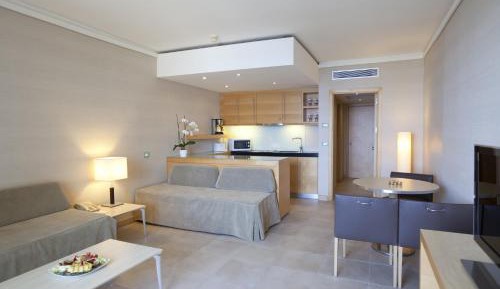 Family Garden Suite (2 - 4 Adults)