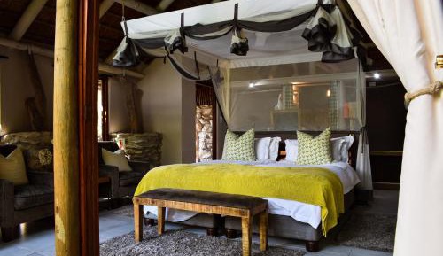 Suite with Hot Tub
